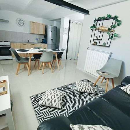 Villa Avec Piscine Et 3 Logements Ideale Groupe Marseille Bagian luar foto